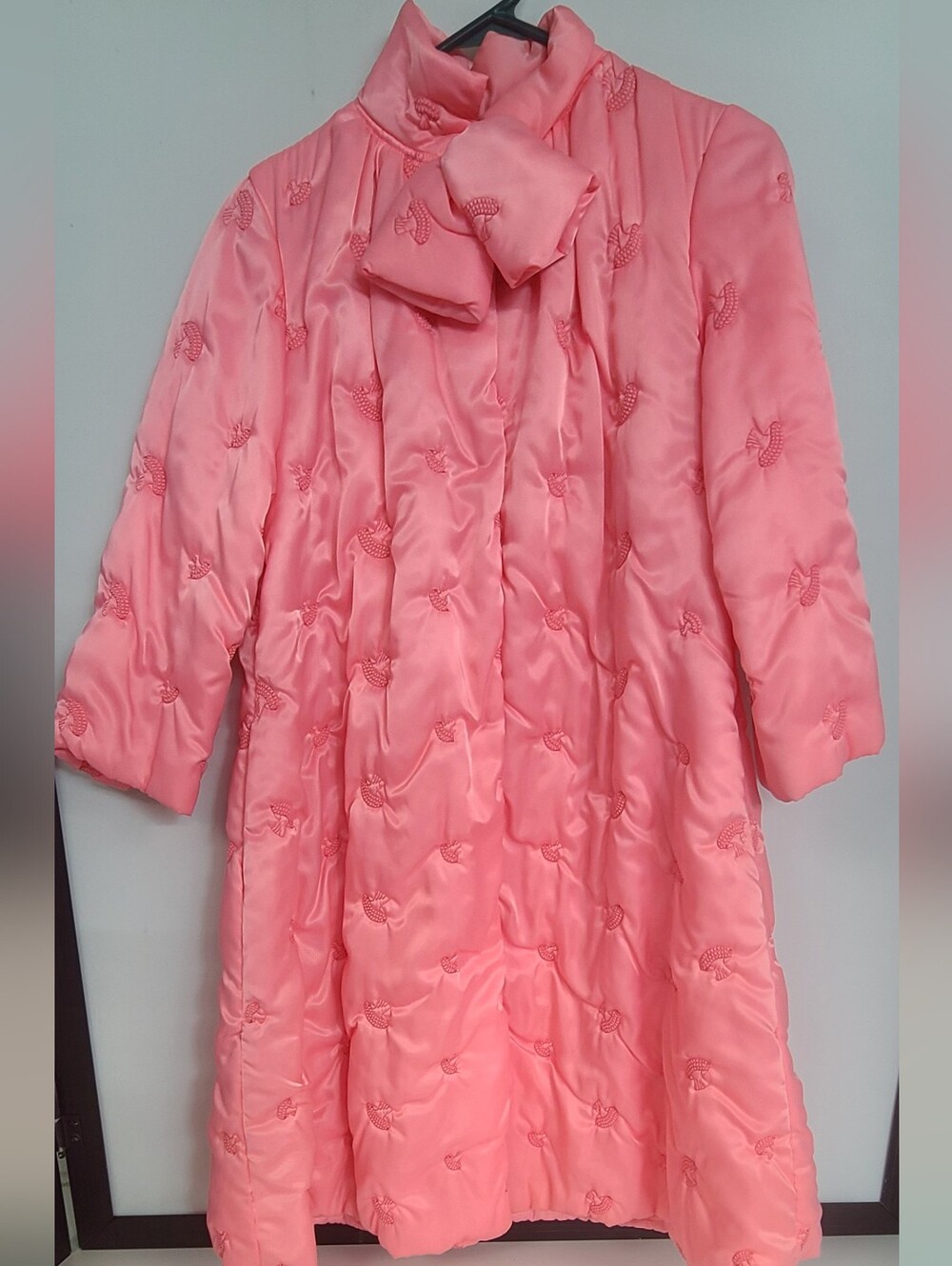 Odette Barsa Pink Satun Women's Quilted Bow-Accented Luxury Robe